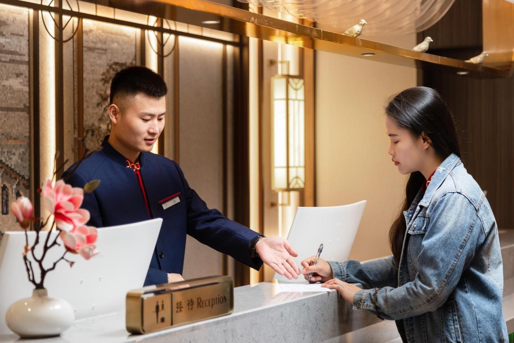 Guangzhou Wogo Yuanbao Hotel-Zhujiang New Town-Free Canton Fair Shuttle Bus & Overseas Buyer Registration Services Exterior foto